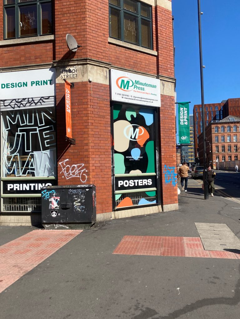 MinutemanPress-Window-Fitted